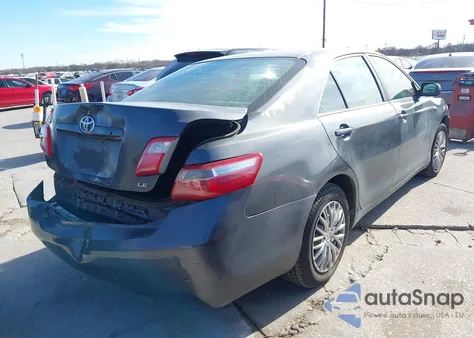 2007 Toyota Camry Le z USA, uszkodzony, nr VIN 4T1BE46K67U626158